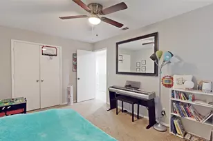 702 Middle Glen Dr, Garland, TX 75043 - Photo 22