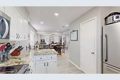 702 Middle Glen Drive, Garland, TX 75043 - Photo 8