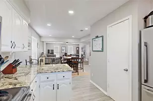 702 Middle Glen Dr, Garland, TX 75043 - Photo 8