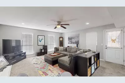 702 Middle Glen Drive, Garland, TX 75043 - Photo 2