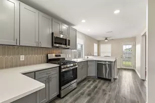 133 Hanover St, Grand Prairie, TX 75052 - Photo 12