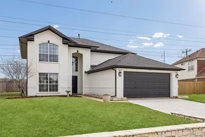 133 Hanover Street, Grand Prairie, TX 75052 - Photo 2