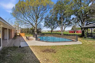 525 Becky Ln, Waxahachie, TX 75165 - Photo 32