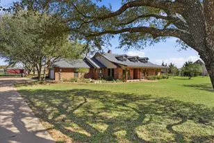 525 Becky Ln, Waxahachie, TX 75165 - Photo 2