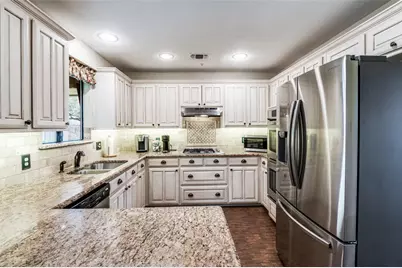 2126 Nob Hill, Carrollton, TX 75006 - Photo 10