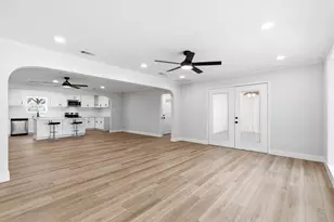 113 E Bayside Dr, Mabank, TX 75156 - Photo 8