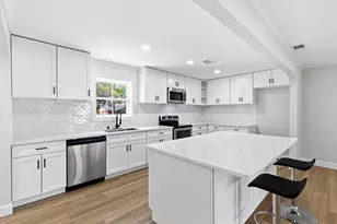 113 E Bayside Dr, Mabank, TX 75156 - Photo 6