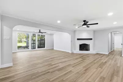 113 E Bayside Drive, Mabank, TX 75156 - Photo 12