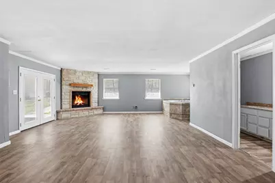 533 Eagles Way, Springtown, TX 76082 - Photo 8