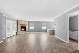 533 Eagles Way, Springtown, TX 76082 - Photo 8