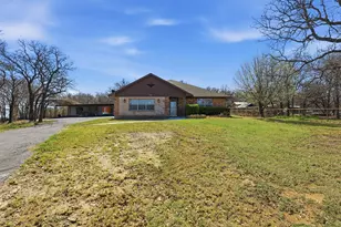 533 Eagles Way, Springtown, TX 76082 - Photo 4