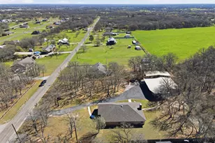 533 Eagles Way, Springtown, TX 76082 - Photo 30