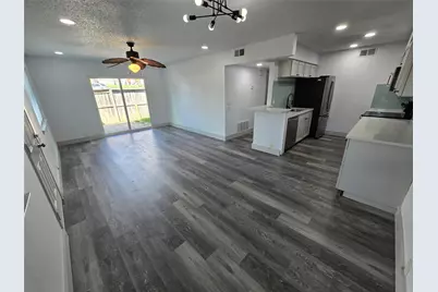 2719 Stonehaven Court, Irving, TX 75038 - Photo 2