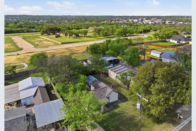 718 Narrow, Weatherford, TX 76086 - Photo 2