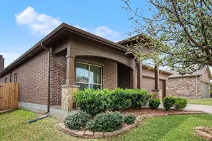 3004 Beaver Creek Dr, Fort Worth, TX 76177 - Photo 2
