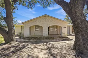 324 W Grubb Dr, Mesquite, TX 75149 - Photo 2