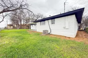 1412 Grantland Cir, Fort Worth, TX 76112 - Photo 30