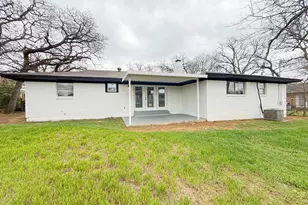 1412 Grantland Cir, Fort Worth, TX 76112 - Photo 28