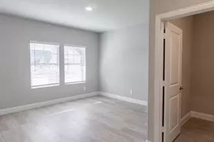 909 Elijah Ln, McKinney, TX 75069 - Photo 4