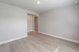 909 Elijah Ln, McKinney, TX 75069 - Photo 6