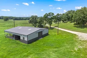 248 Howard Rd, Valley View, TX 76272 - Photo 36