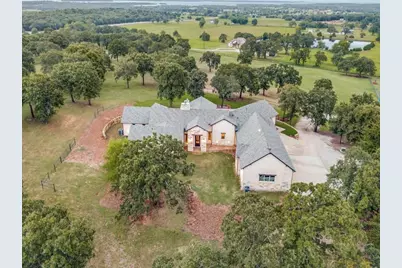 248 Howard Road, Valley View, TX 76272 - Photo 2