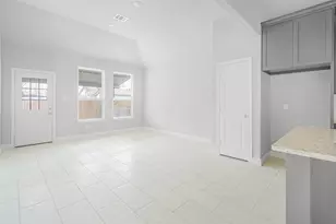 407 E Willingham St, Cleburne, TX 76031 - Photo 8