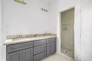 407 E Willingham St, Cleburne, TX 76031 - Photo 12