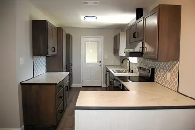 1325 2nd Street, Graham, TX 76450 - Photo 4