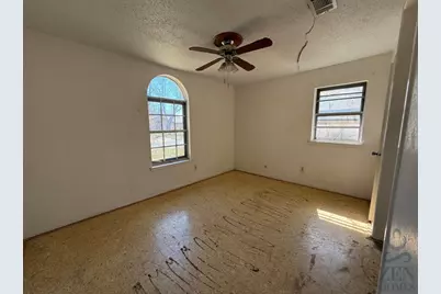 704 Meadowlark Circle, Crowley, TX 76036 - Photo 10