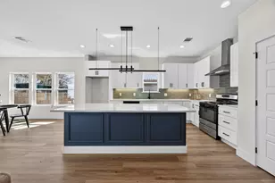 2705 S Jones St, Fort Worth, TX 76104 - Photo 2