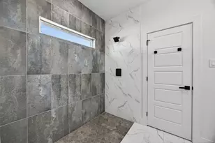 2705 S Jones St, Fort Worth, TX 76104 - Photo 8