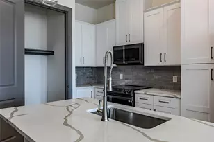 2700 Old Denton Rd, Carrollton, TX 75007 - Photo 14