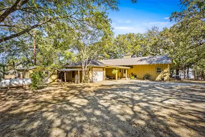 916 Kimbrough Road, Azle, TX 76020 - Photo 2