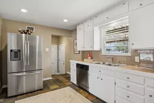 9646 Cloister Dr, Dallas, TX 75228 - Photo 10