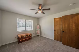 302 W Hale Ave, Decatur, TX 76234 - Photo 24