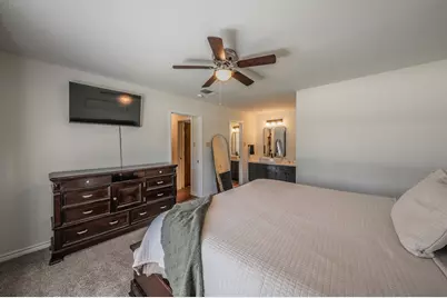 302 W Hale Avenue, Decatur, TX 76234 - Photo 24