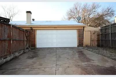 2921 Collins Boulevard, Garland, TX 75044 - Photo 16