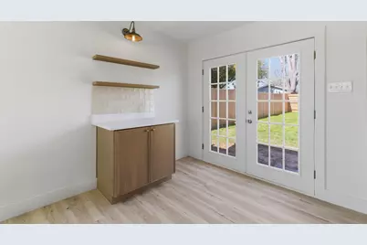 2033 Meadow Glen, Irving, TX 75060 - Photo 8