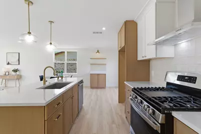 2033 Meadow Glen, Irving, TX 75060 - Photo 14