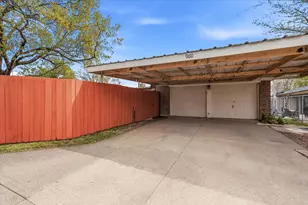 960 Meadowcove Cir, Garland, TX 75043 - Photo 30