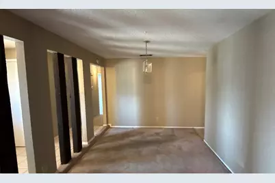 960 Meadowcove Circle, Garland, TX 75043 - Photo 20