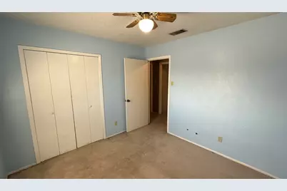 960 Meadowcove Circle, Garland, TX 75043 - Photo 30