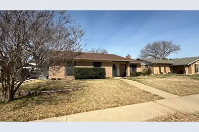 960 Meadowcove Circle, Garland, TX 75043 - Photo 2