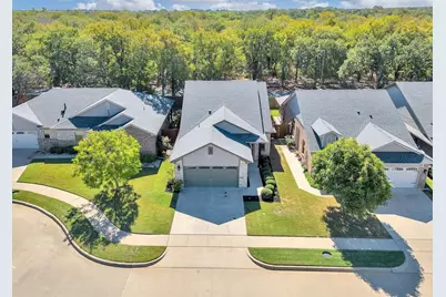 2214 Cobblestone Court, Granbury, TX 76049 - Photo 4