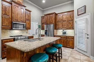 2214 Cobblestone Ct, Granbury, TX 76049 - Photo 12