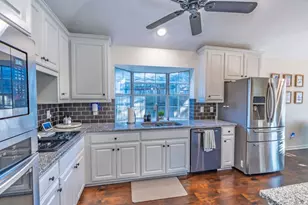 1509 Bridge Water Ln, Mansfield, TX 76063 - Photo 6