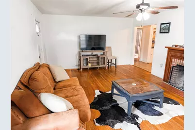 1136 W Long Street, Stephenville, TX 76401 - Photo 2