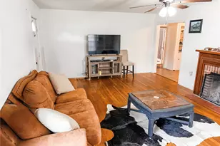 1136 W Long St, Stephenville, TX 76401 - Photo 2