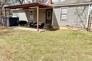 1136 W Long St, Stephenville, TX 76401 - Photo 14